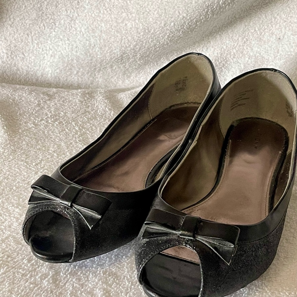 Sparkly Black FIONI Peep-Toe Flats with Bows